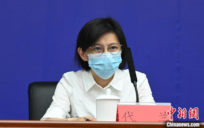 成都市經(jīng)信局總工程師代蘭。　安源 攝