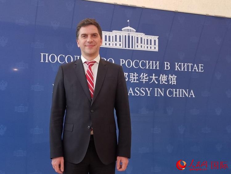 西伯利亞煤炭能源股份公司總經(jīng)理巴索夫在北京接受媒體采訪。人民網(wǎng)記者 楊倩攝