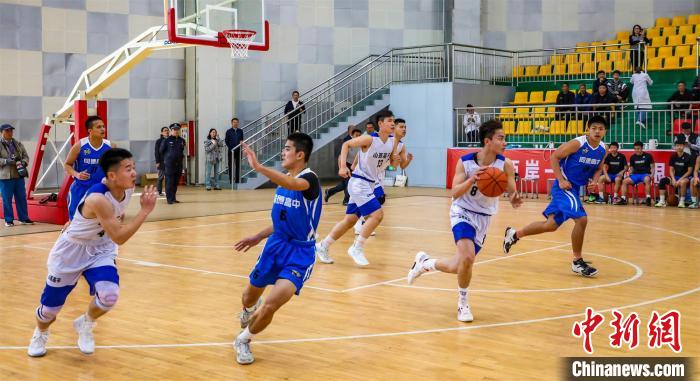 比賽現(xiàn)場?！≈鬓k方供圖