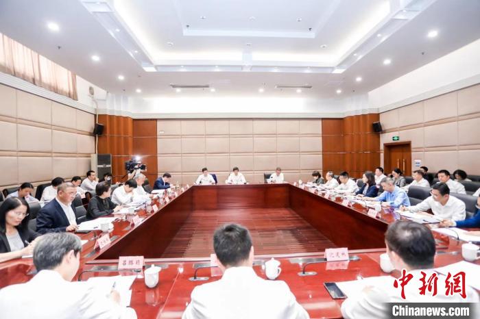 浙江召開統(tǒng)一戰(zhàn)線“凝心鑄魂強根基、團結(jié)奮進新征程”主題教育動員會