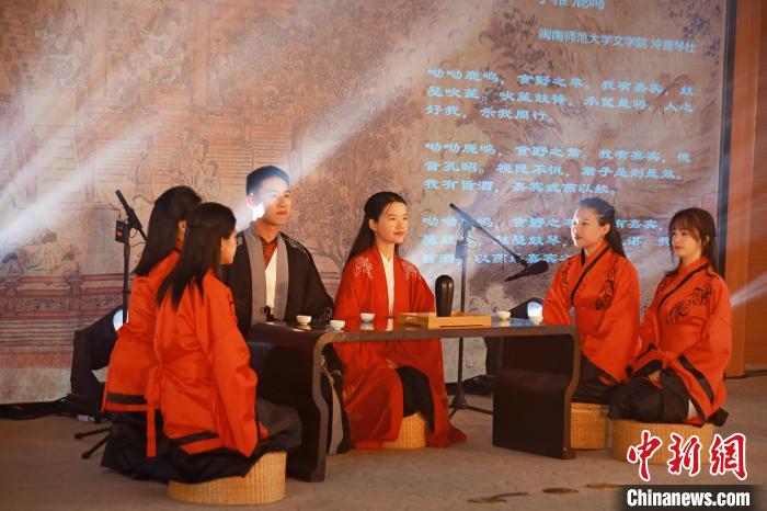 2023年閩南詩歌節(jié)開幕式暨詩歌朗誦會(huì)現(xiàn)場(chǎng)?！￠}南師范大學(xué)供圖