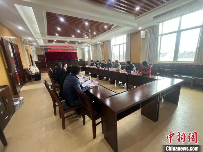 寧波大學(xué)東海研究院召開相關(guān)工作會議。(資料圖) 寧波大學(xué)東海研究院供圖