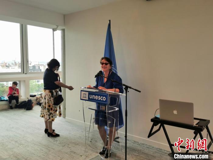 聯(lián)合國教科文組織協(xié)會委員會主席瑪麗塔·邦澤弗(Marietta Bantchev)致辭?！【笜?攝