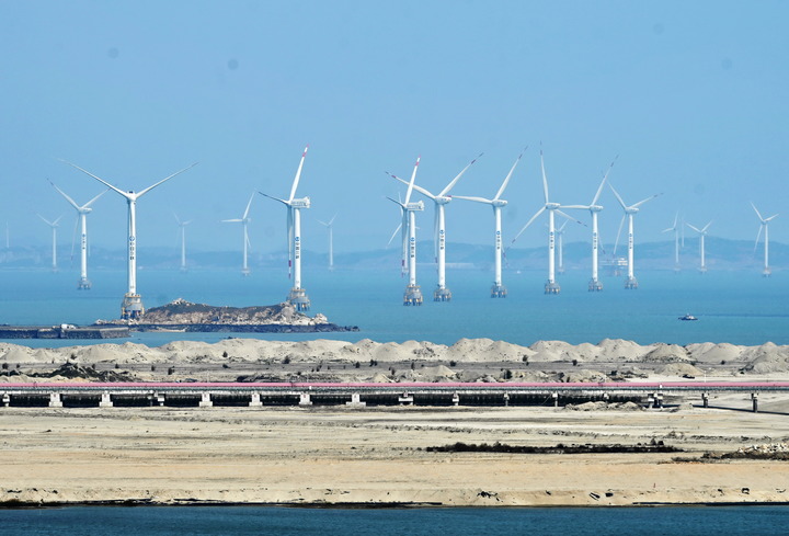 2021年3月9日，三峽福清興化灣海上風(fēng)電場(chǎng)。新華社記者 林善傳 攝