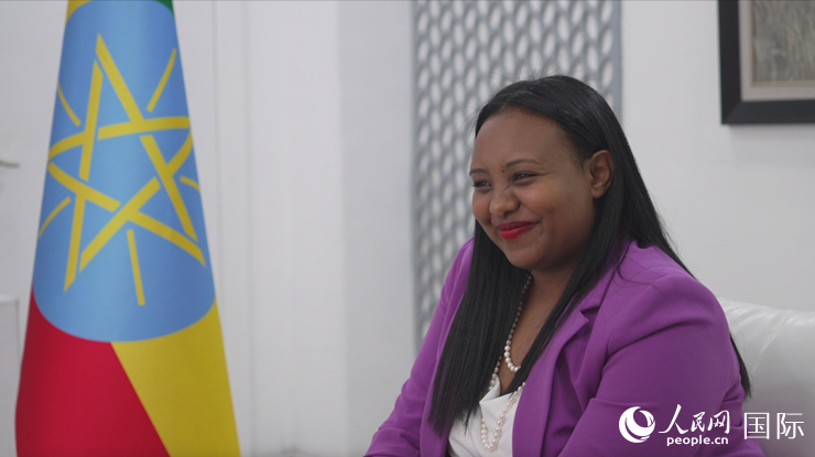 萊利斯接受人民網(wǎng)專訪。人民網(wǎng)記者 劉寧攝