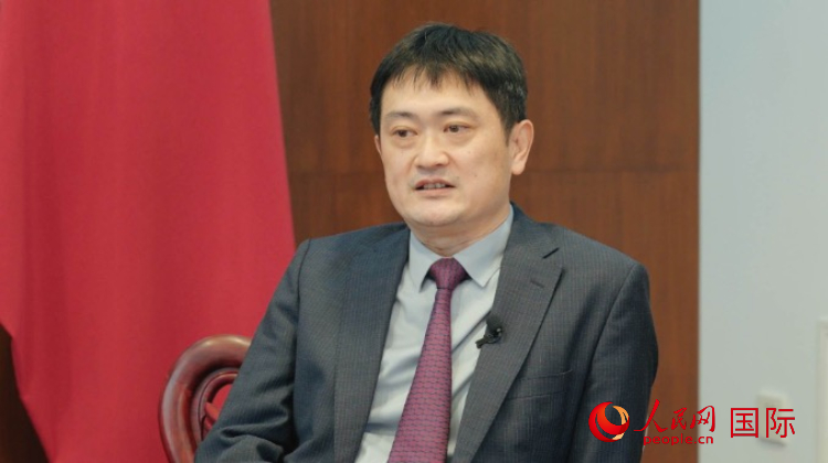 中國駐阿根廷使館代辦孫怡接受人民網(wǎng)專訪。人民網(wǎng)記者 張若涵攝