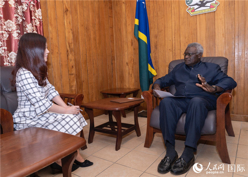 2023年9月14日，所羅門群島總理梅納西·索加瓦雷在首都霍尼亞拉接受人民網(wǎng)記者專訪。人民網(wǎng) 賀吉攝