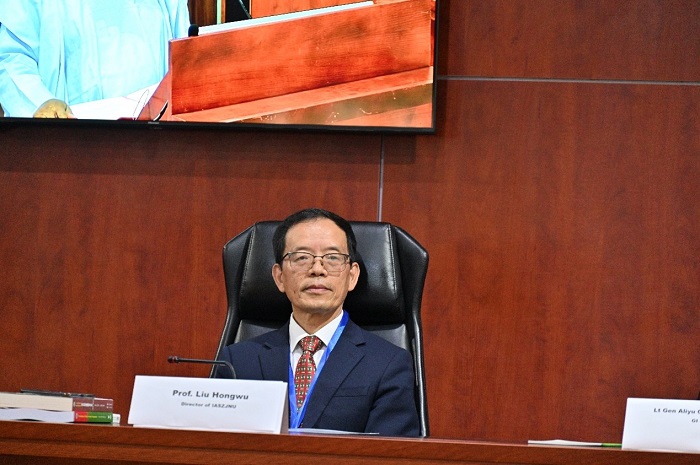 浙江師范大學(xué)非洲研究院院長劉鴻武作會議總結(jié)。浙江師范大學(xué)非洲研究院供圖