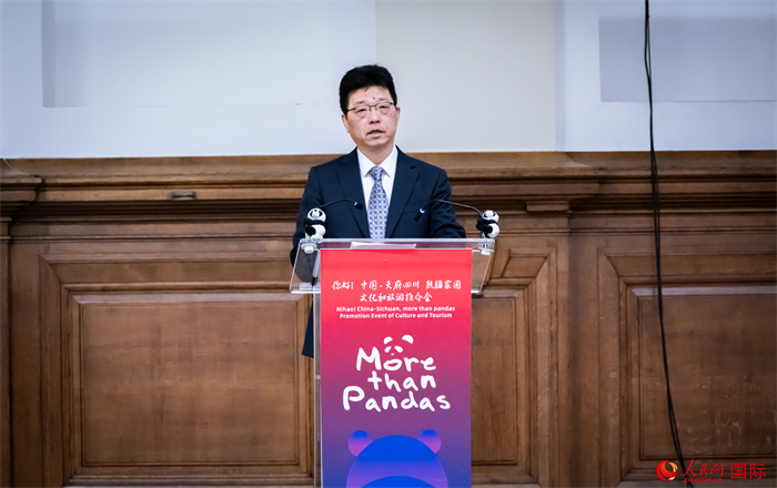 中國駐英國大使館公使趙飛致辭。人民網(wǎng) 郭錦標(biāo)攝