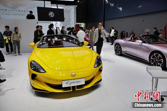 中國(guó)品牌新能源跑車(chē)。中新財(cái)經(jīng)記者 葛成 攝