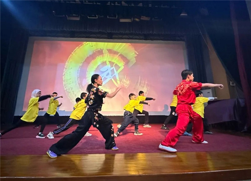 圖為2023“中華文化大樂園—埃及開羅營”閉幕式活動現(xiàn)場。主辦方供圖