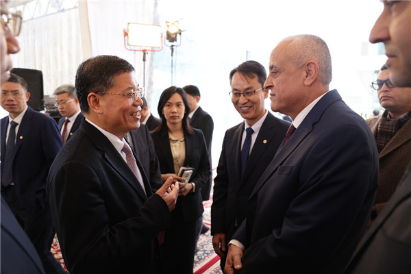 李永明同埃及住房部副部長(zhǎng)會(huì)談交流。主辦方供圖