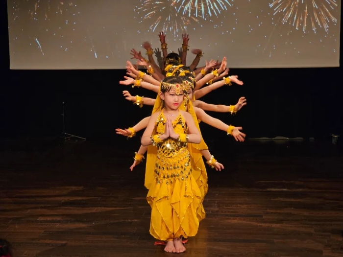 舞蹈《千手觀音》。中國駐瑞典大使館供圖。