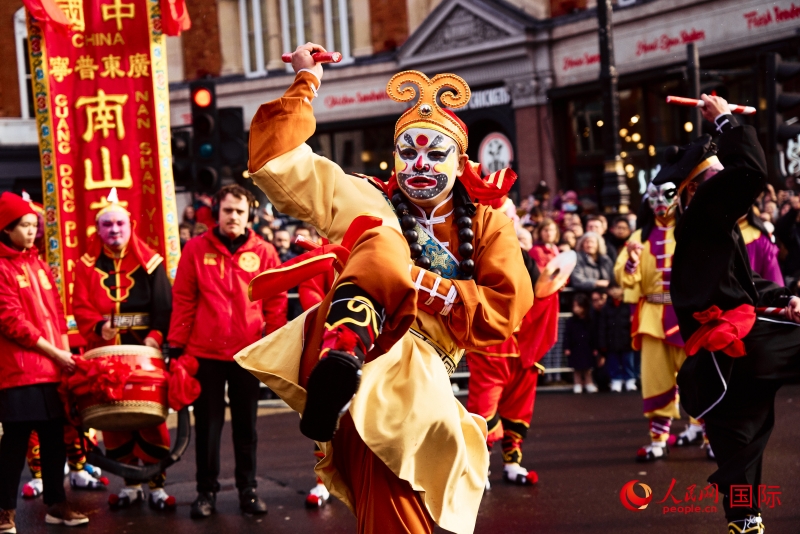 倫敦新春慶典現(xiàn)場。人民網(wǎng) 郭錦標(biāo)、楊浩鵬攝