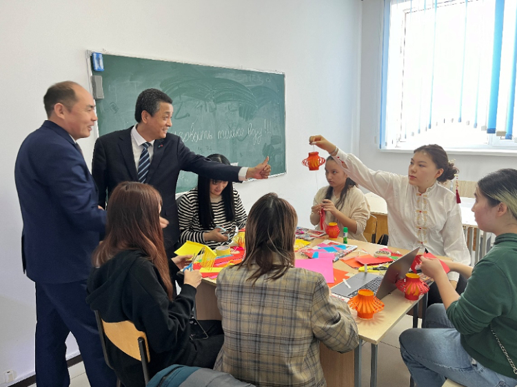 活動現場?？鬃訉W院供圖