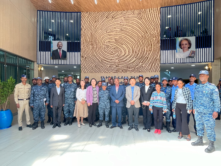 圖為埃塞俄比亞聯(lián)邦警察中文培訓(xùn)班開班儀式現(xiàn)場。亞的斯亞貝巴大學(xué)孔子學(xué)院供圖