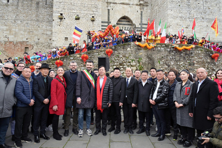 參與活動嘉賓合影。主辦方供圖