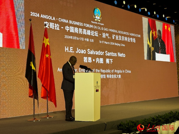 安哥拉駐華大使若昂·內(nèi)圖。人民網(wǎng)記者 張榮攝