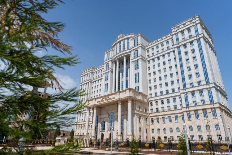 第1視點丨這兩座大樓，見證著中塔友誼