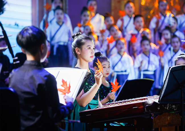 樂團在臺上演出。單位供圖