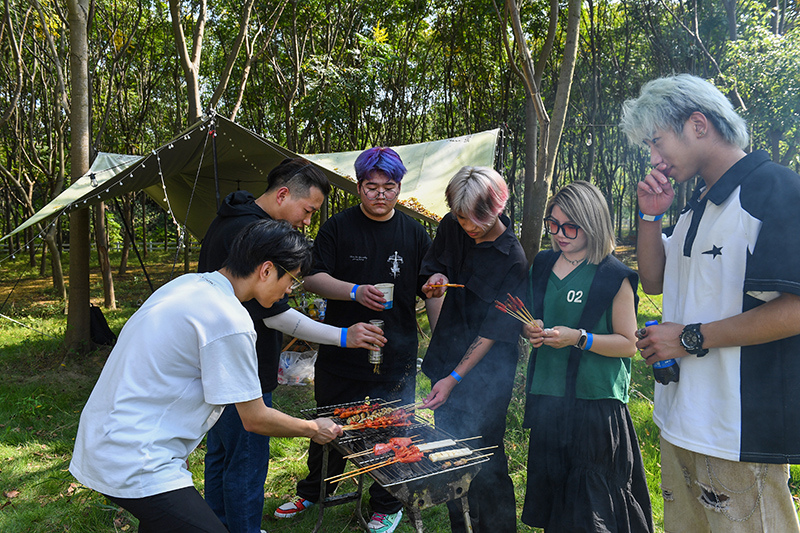 從馬達(dá)加斯加到肥東，楊晉打理的雨悅山房深受年輕人的喜愛。吳芳攝
