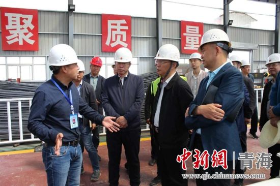 圖為生態(tài)環(huán)保專項(xiàng)督查現(xiàn)場(chǎng)。 孫舒亞攝