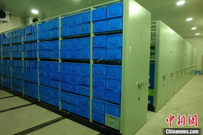 圖為國家農(nóng)作物種質資源復份庫(西寧)?！∏嗪Ｊ∞r(nóng)業(yè)農(nóng)村廳供圖