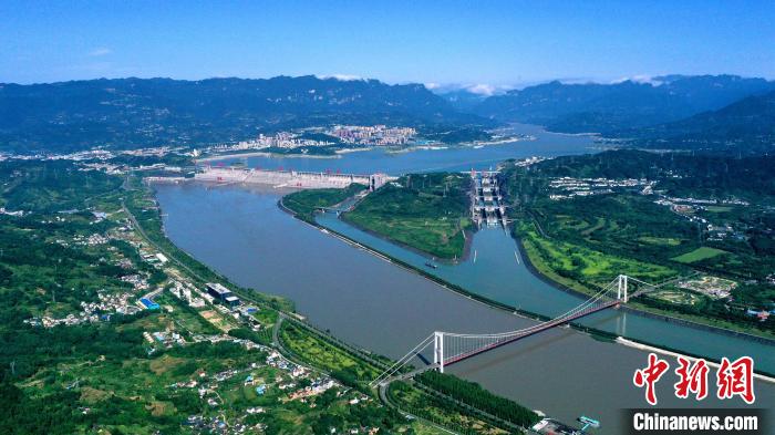 2022年夏季三峽工程為中下游補水。(資料圖) 湯偉 攝