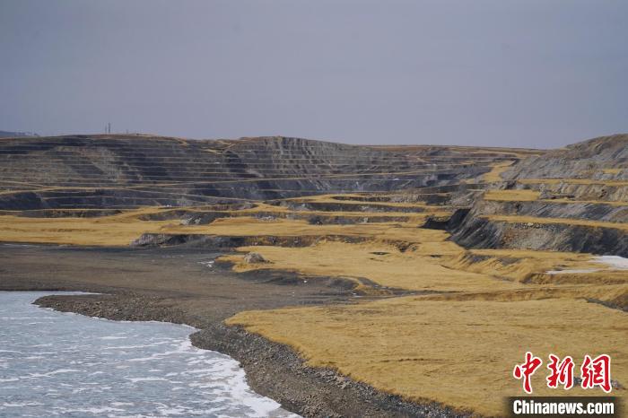 圖為青海省海西蒙古族藏族自治州天峻縣木里礦區(qū)?！●R銘言 攝