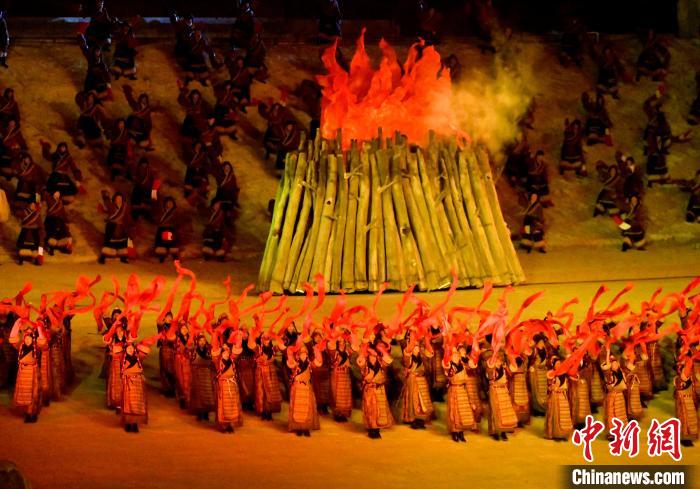 3月17日，西藏拉薩，《文成公主》大型史詩(shī)劇演出現(xiàn)場(chǎng)?！±盍?攝