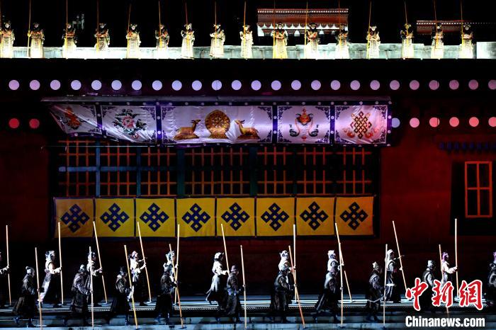 3月17日，西藏拉薩，《文成公主》大型史詩(shī)劇演出現(xiàn)場(chǎng)?！±盍?攝