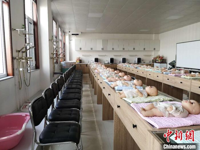 由人社部重點幫扶打造的“天鎮(zhèn)保姆”，已成為全國知名的勞務輸出品牌。　范麗芳 攝