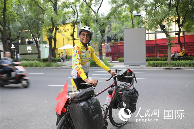 摩洛哥自行車運(yùn)動(dòng)員卡里姆·穆斯塔。人民網(wǎng)記者 翟轉(zhuǎn)麗攝