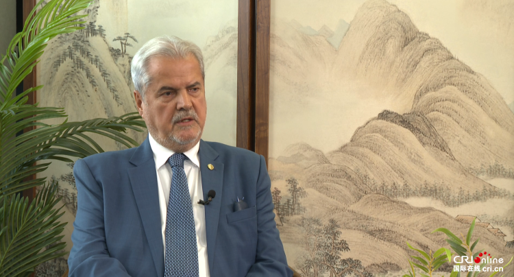 羅馬尼亞前總理訥斯塔塞：中國九三閱兵是當(dāng)代人的一堂團(tuán)結(jié)必修課_fororder_1