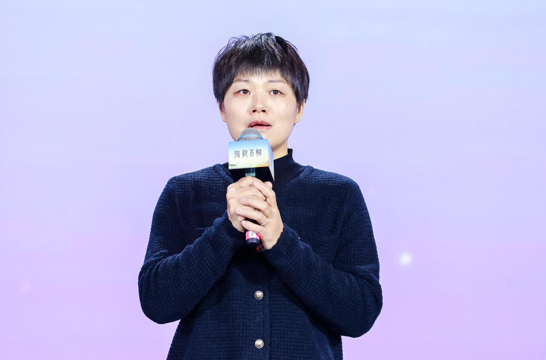 “中國好人”欒留偉妻子薛巧艷。人民視頻供圖。