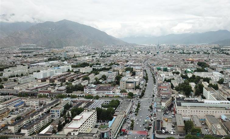 8?10日無人機拍攝的拉薩城市一景?新華社記?? 王益? ?.jpg