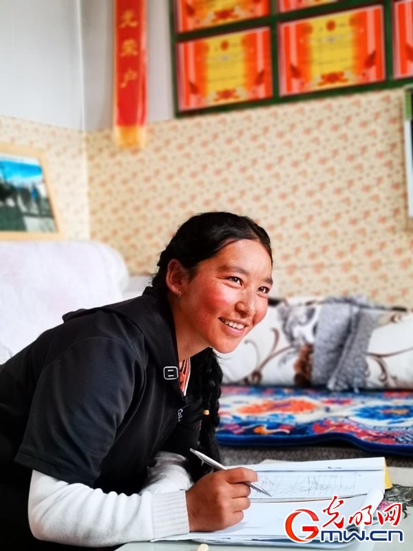 挪窮窩，拔窮根——青海澤庫移民安置點里的新生活