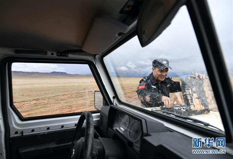 （圖文互動(dòng)）（2）記者手記：可可西里，“挪”向“藏羚羊大產(chǎn)房”的14個(gè)半小時(shí)