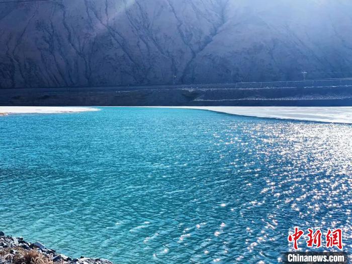 長(zhǎng)江源頭河流、湖泊、濕地實(shí)現(xiàn)常態(tài)化巡查巡護(hù)