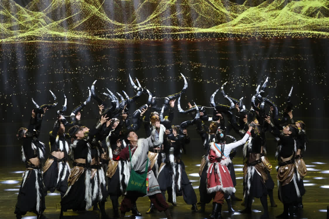 “從黃河到長(zhǎng)江”，上海音樂(lè)學(xué)院聯(lián)合青海果洛州打造主題音樂(lè)會(huì)