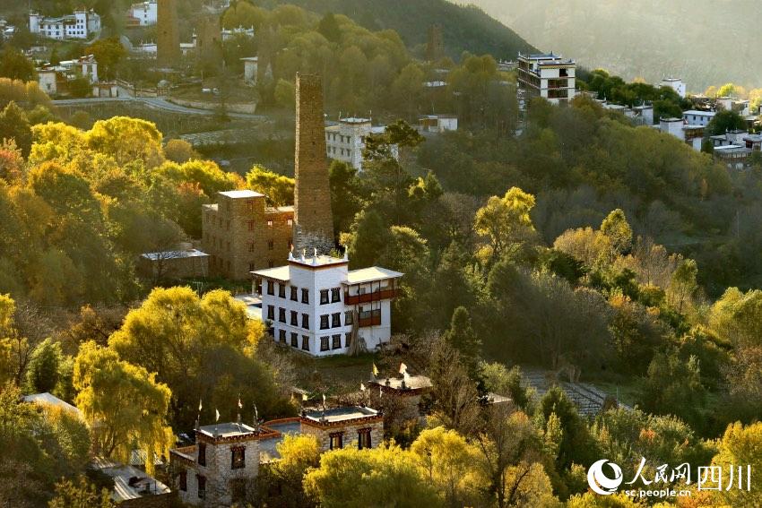 丹巴美景。李永安攝