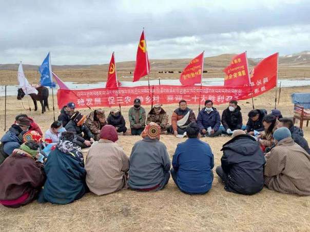 青?，斍撸厚R背宣講隊(duì)助推“1號(hào)”文件入腦走心