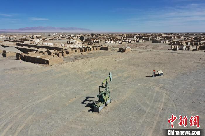 航拍青海省海西蒙古族藏族自治州茫崖市冷湖石油工業(yè)遺址保護(hù)區(qū)?！●R銘言 攝
