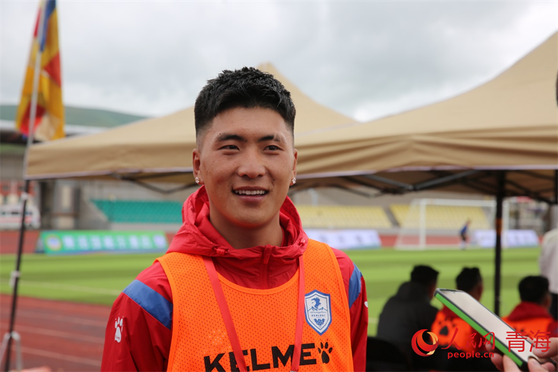 年輕的球員。人民網(wǎng) 馬可欣攝