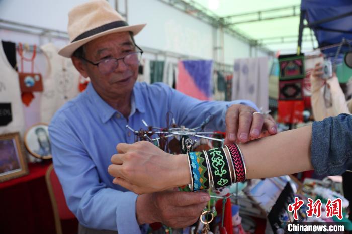 青海格爾木：保護(hù)挖掘、活態(tài)傳承45項(xiàng)非遺