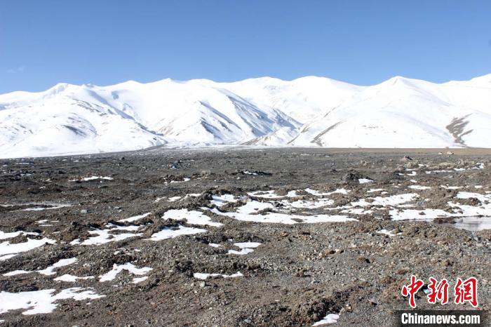 2019年10月冰體融化后遺留下的碎屑物。中科院青藏高原所 供圖