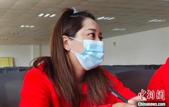 圖為西藏自治區(qū)運(yùn)動(dòng)員聽(tīng)培訓(xùn)講座?！∝暽＠?攝