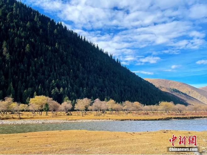 資料圖：西藏類烏齊秋日風(fēng)光。冉文娟 攝