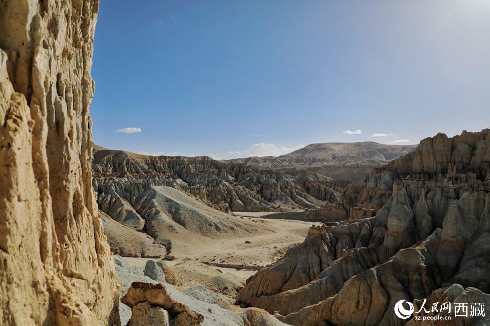 傍晚的札達土林。人民網 李海霞攝