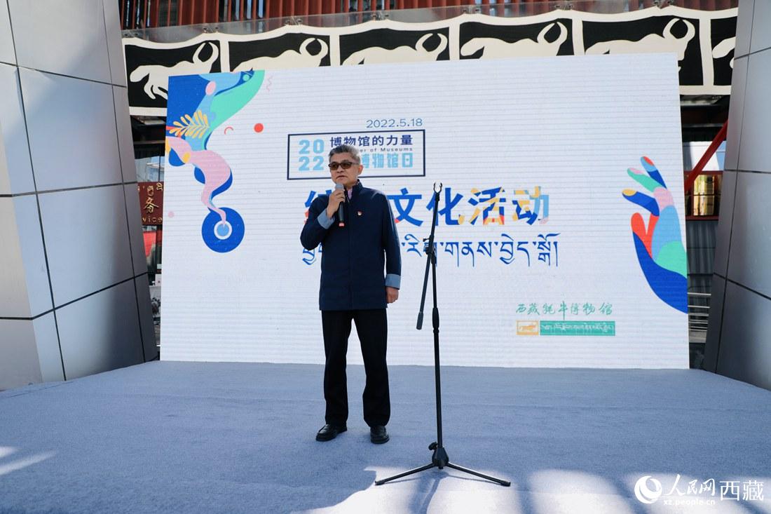 拉薩市委副書記、常務(wù)副市長(zhǎng)、北京西藏拉薩指揮部黨委書記王強(qiáng)講話。人民網(wǎng) 次仁羅布攝